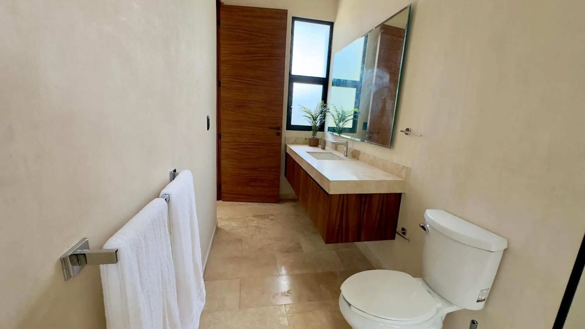 Casa Laak, Luxury Villa, 5 Bedroom 7 Bt, Heated Pool Tulum Mexico